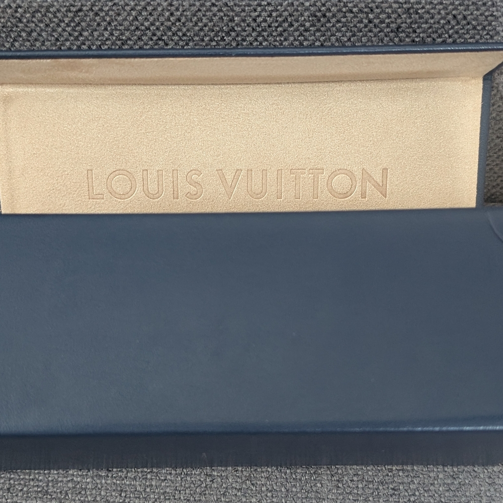 Louis Vuitton Navy and Cream Case